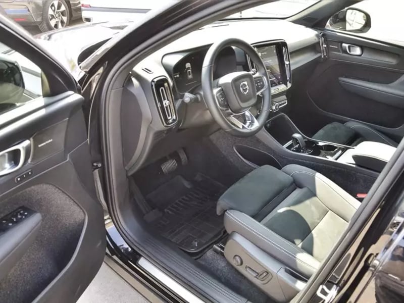 Volvo Ex40 Electrico P8 R-design Awd At 5p 2025 - Imagen 11 de 16