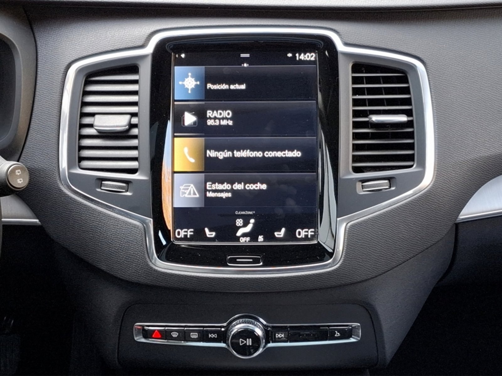 Volvo Xc90 2.0 B6 Momentum 4x4 At 5p 2022 - Imagen 18 de 20