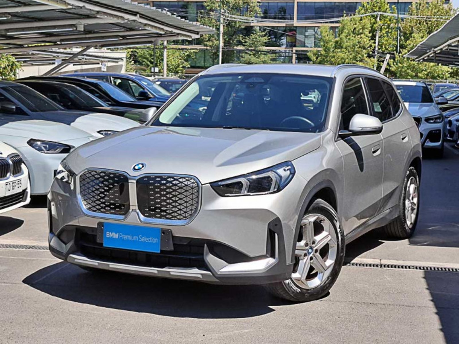 BMW Ix1 Xdrive20 Aut 2025 - Foto 2 de 13