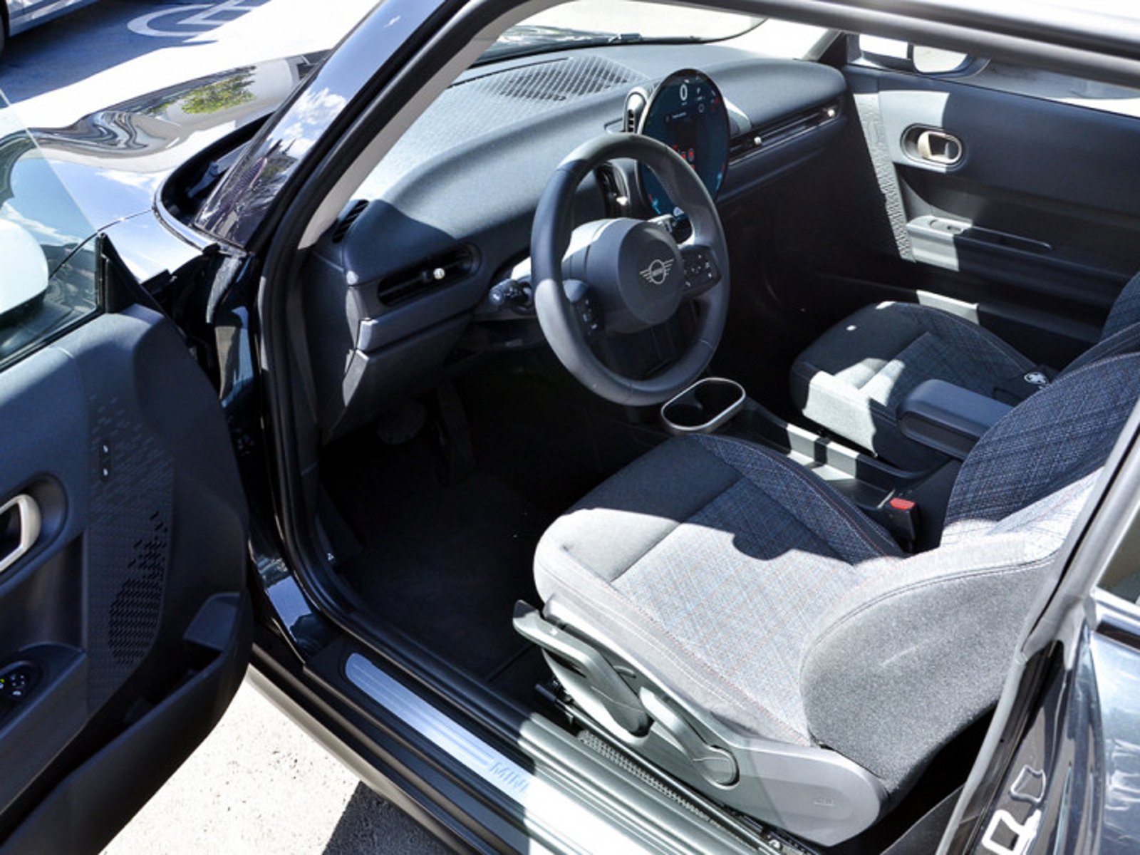 MINI Cooper C 1.5 Aut 2025 - Imagen 6 de 9