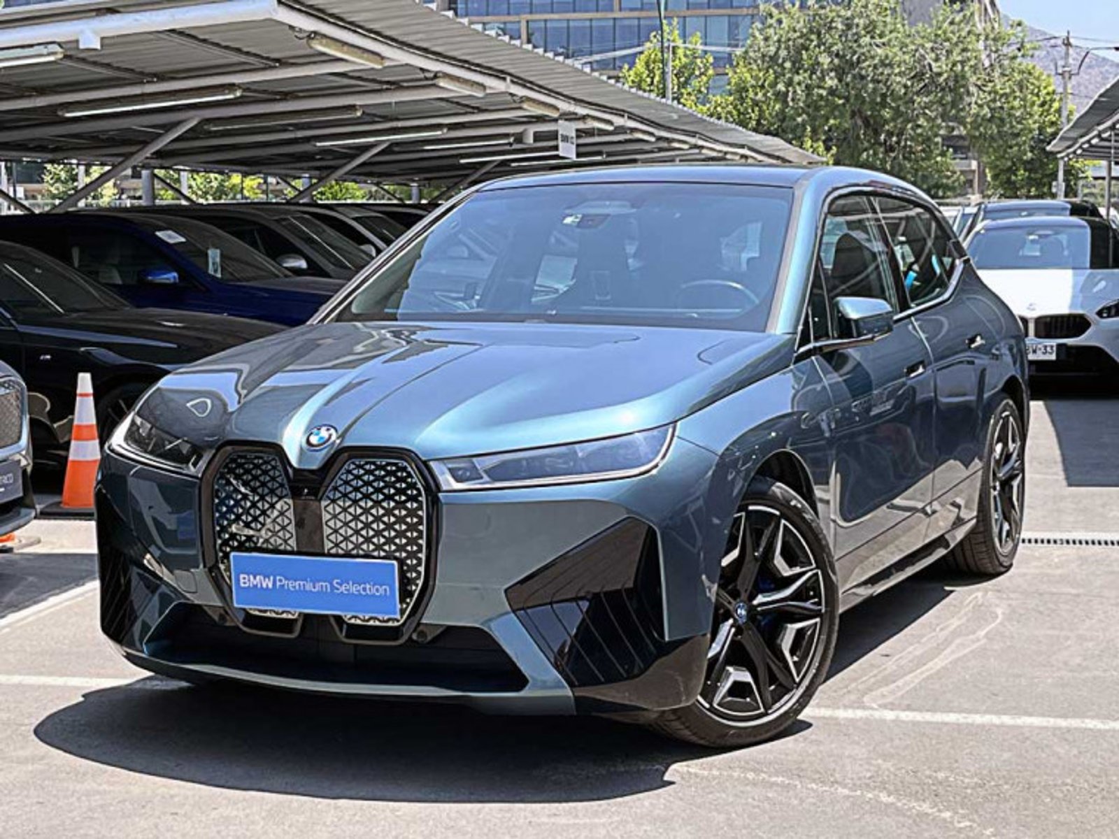 BMW Ix Xdrive40 Suite 2023 - Foto 2 de 13