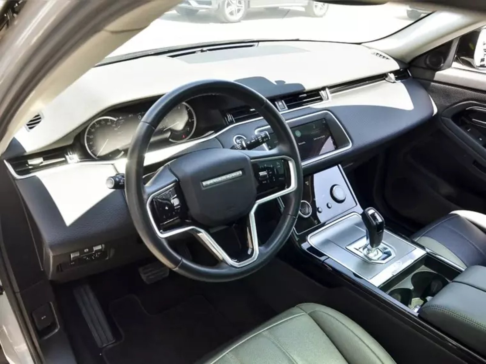 Land Rover Evoque 2.0i S 200hp 4x4 2024 - Imagen 14 de 20