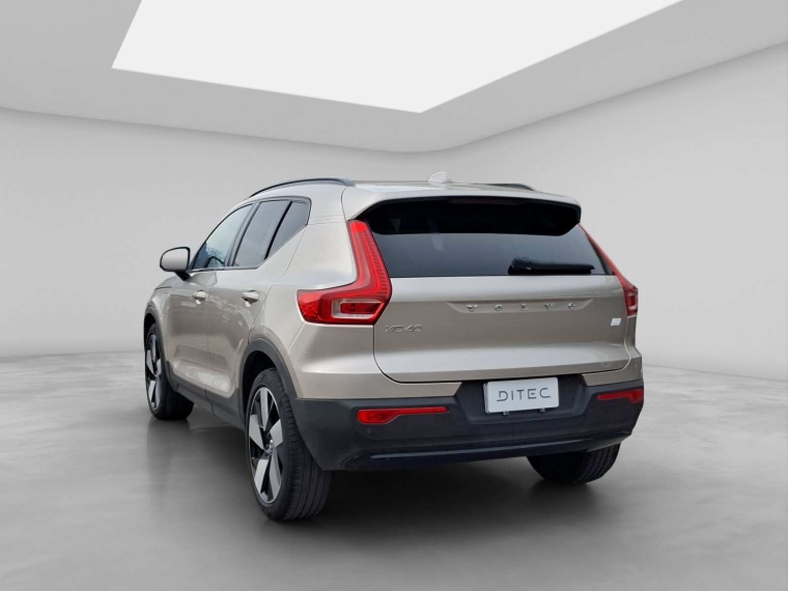 Volvo Xc40 T5 Hybrid R Design 1.5 Aut 2023 - Foto 5 de 20