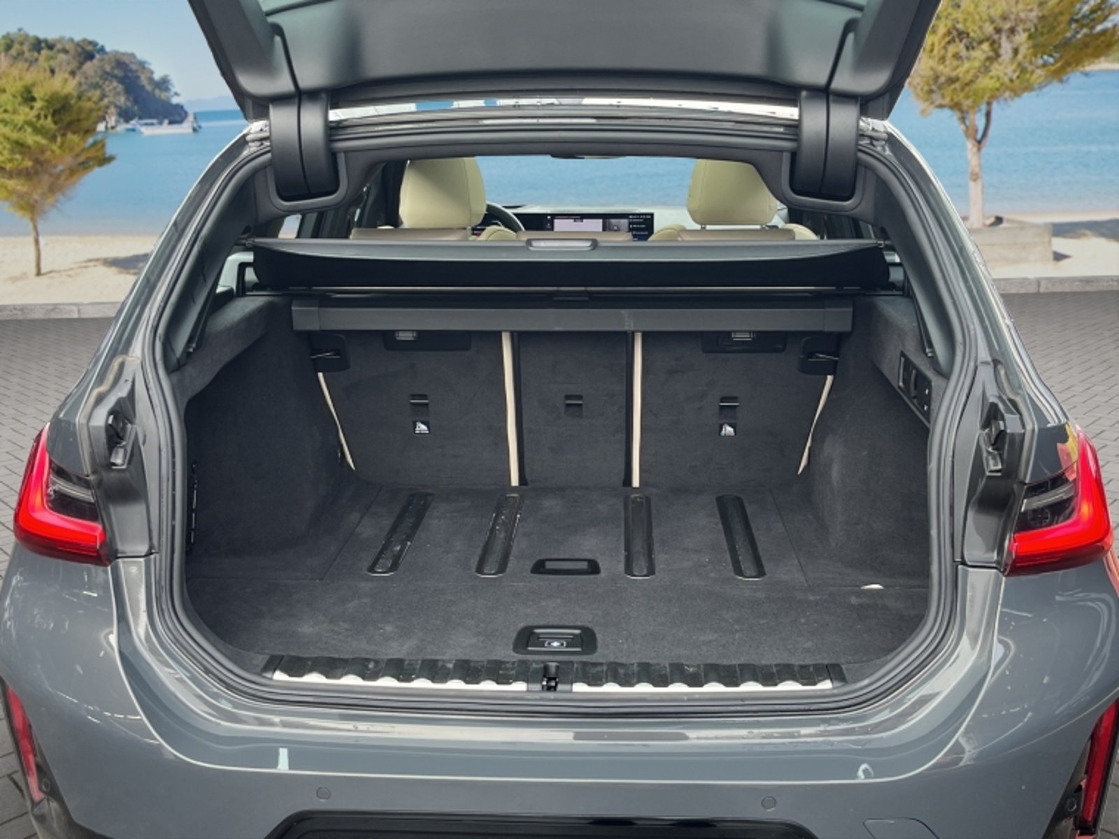 BMW 330 I Touring 2.0 Aut 2025 - Imagen 20 de 20