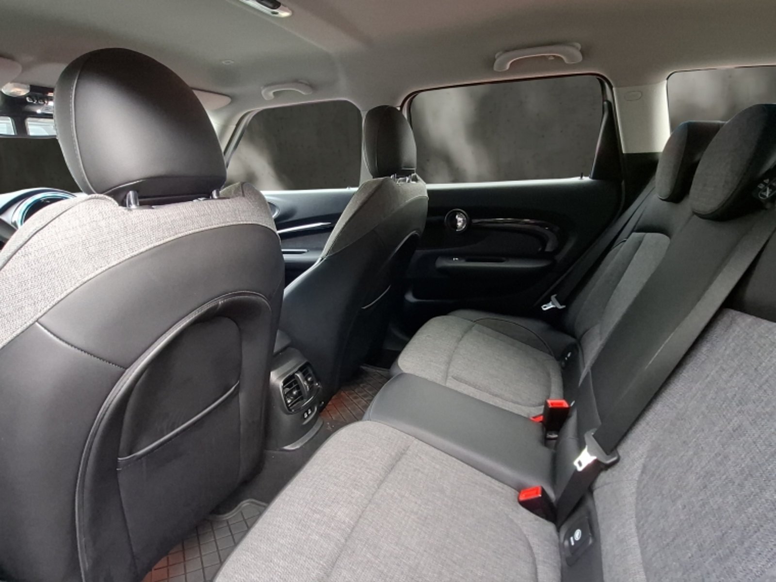 Mini Cooper Club Man S 2.0 Iconic 2023 - Imagen 15 de 20