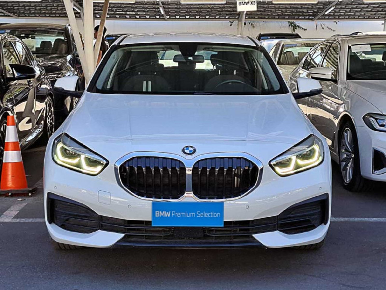 BMW 118 I Hatch Dynamic 2023 - Imagen 3 de 12