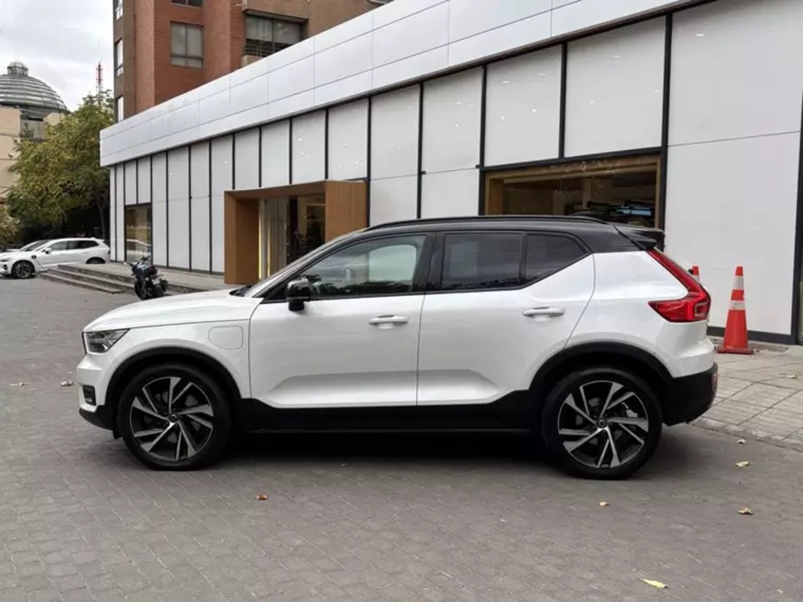 VOLVO Xc40 T5 Hybrid 1.5 Aut 2021 - Imagen 8 de 15