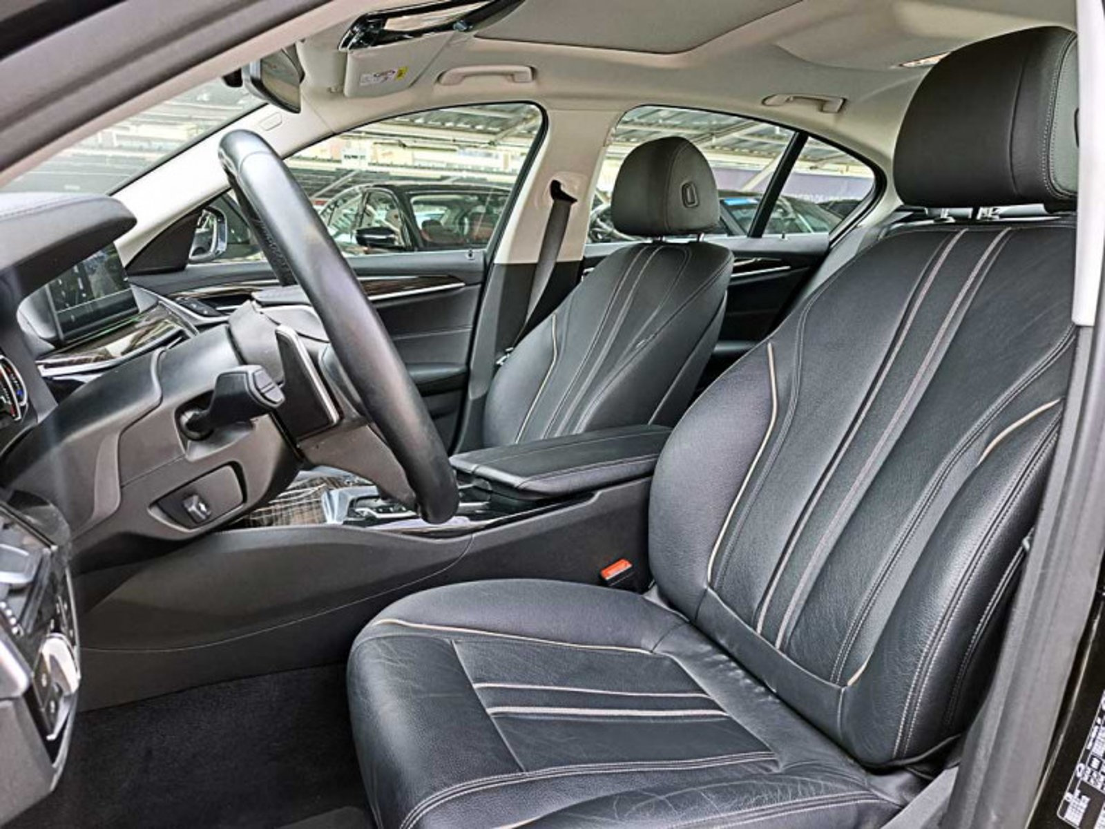 BMW 530 I Luxury 2.0 Aut 2018 - Imagen 10 de 13
