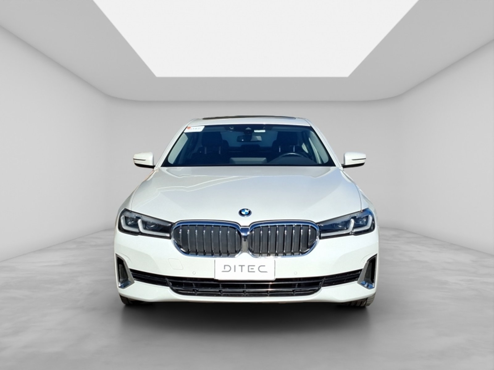 BMW 530 E Luxury 2024 - Foto 2 de 20
