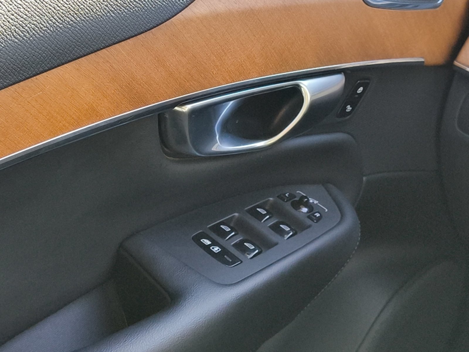 Volvo Xc90 T8 Awd Recharge Plus 2024 - Imagen 13 de 20