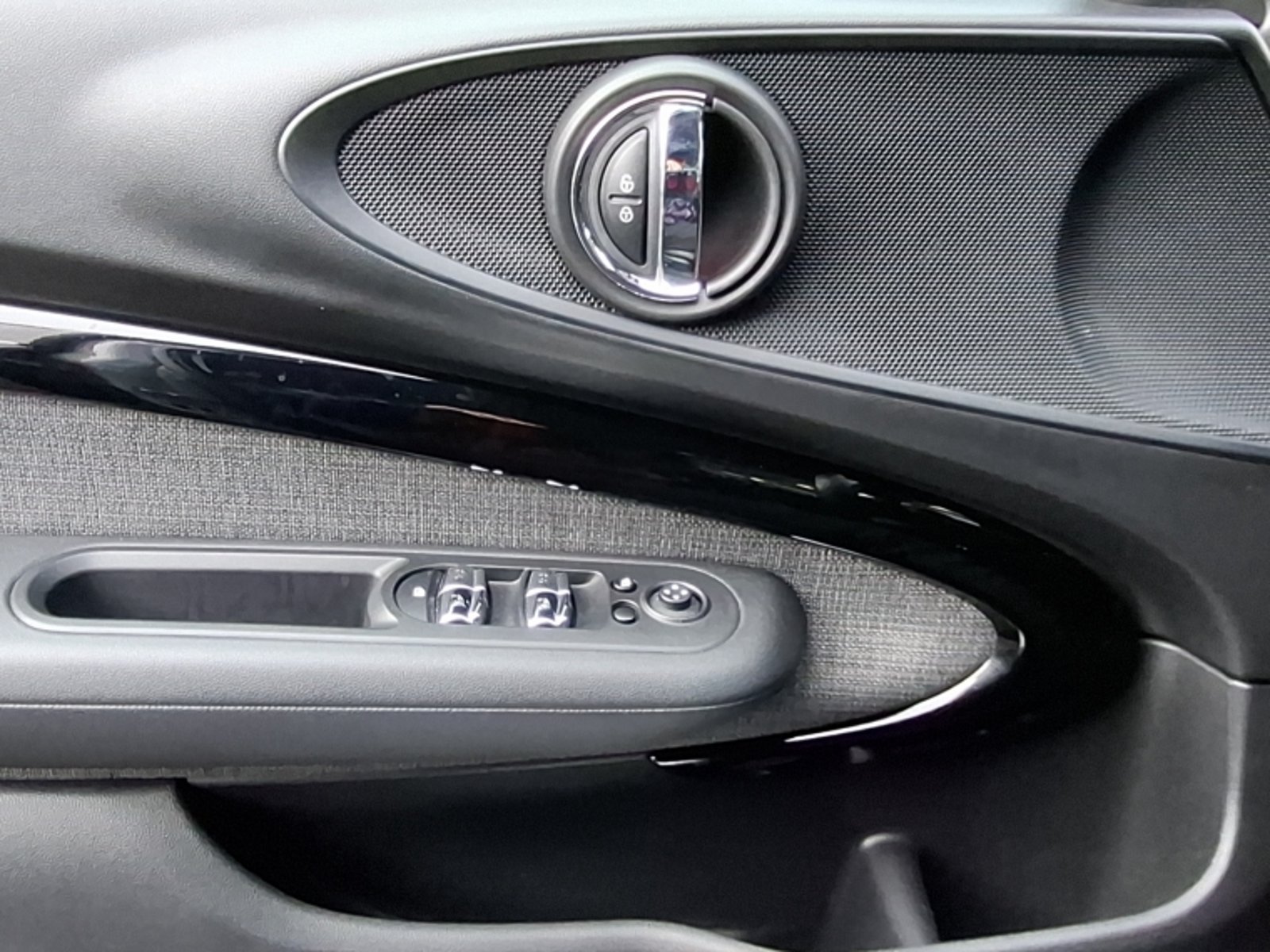 Mini Cooper Club Man S 2.0 Iconic 2023 - Imagen 14 de 20