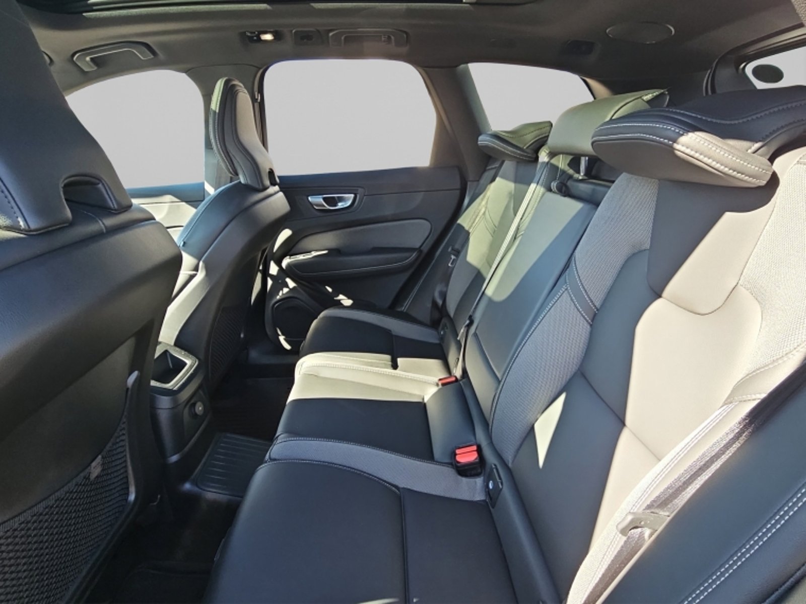 Volvo Xc60 T8 Awd Recharge Ultimate Dark 2025 - Imagen 15 de 20
