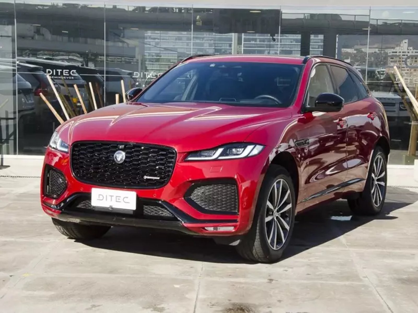 Jaguar F-pace R Dynamic S 2024 - Foto 2 de 20