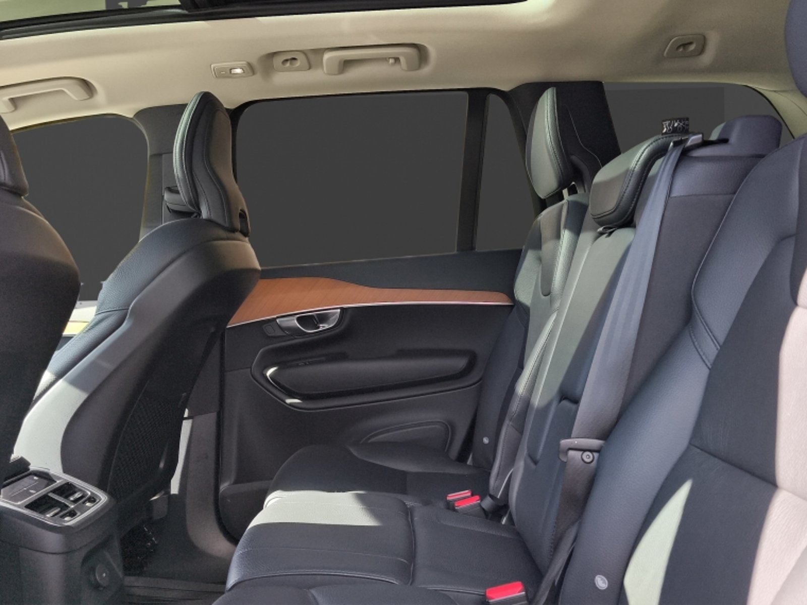 Volvo Xc90 T8 Awd Recharge Plus 2024 - Imagen 15 de 20