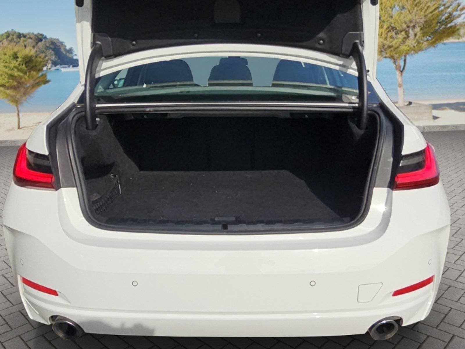 BMW 330 E Sedan 2.0 Aut 2024 - Imagen 20 de 20