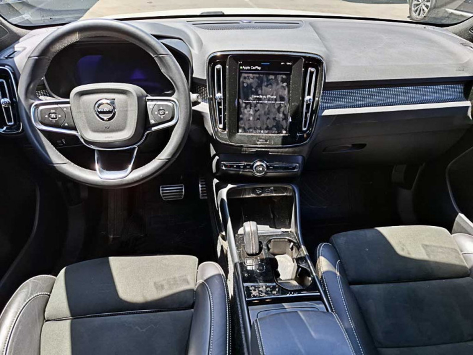 VOLVO Xc40 P8 R Design Awd Aut 2022 - Imagen 6 de 13
