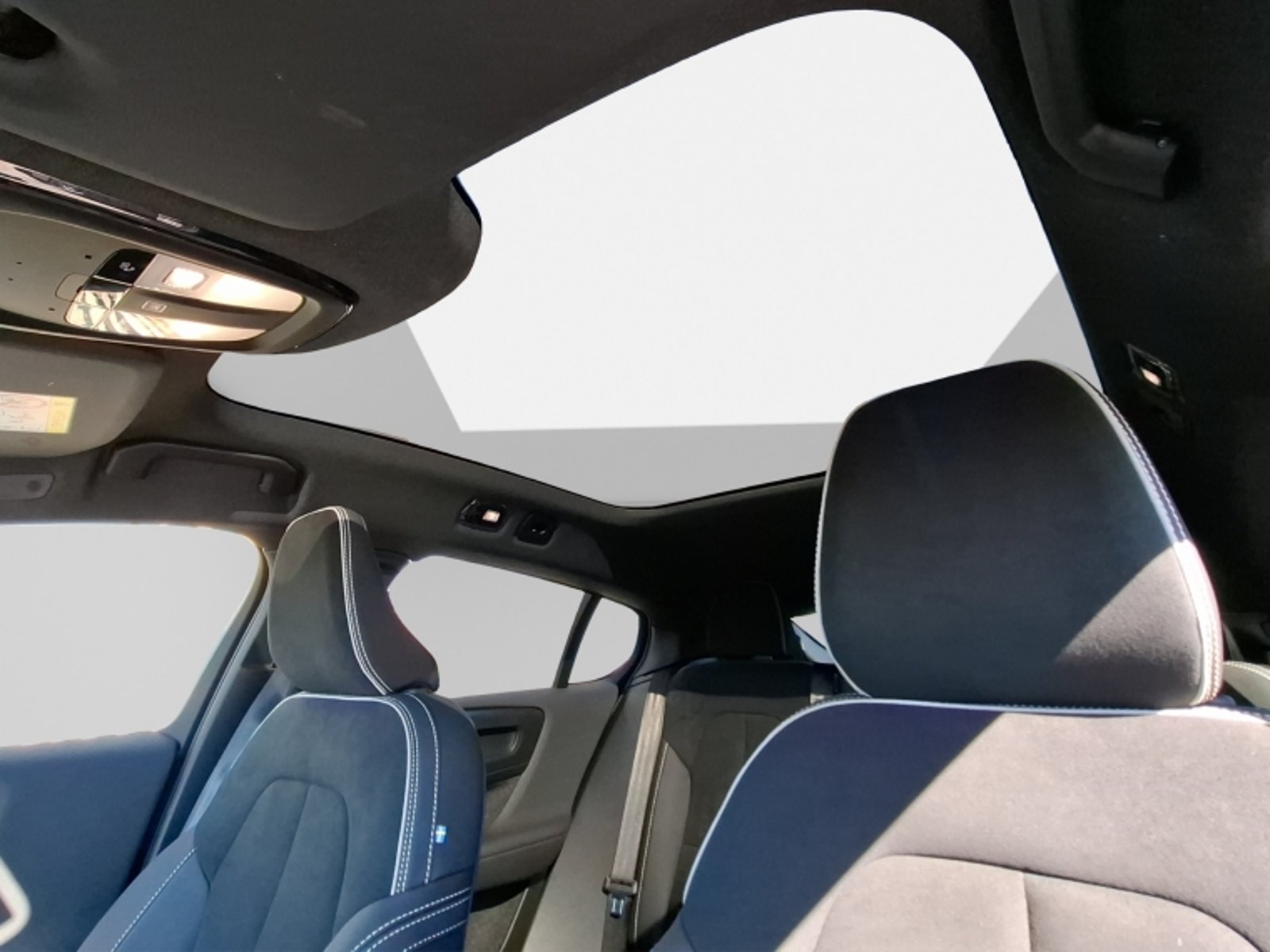 Volvo C40 P8 Recharge 2024 - Imagen 11 de 20