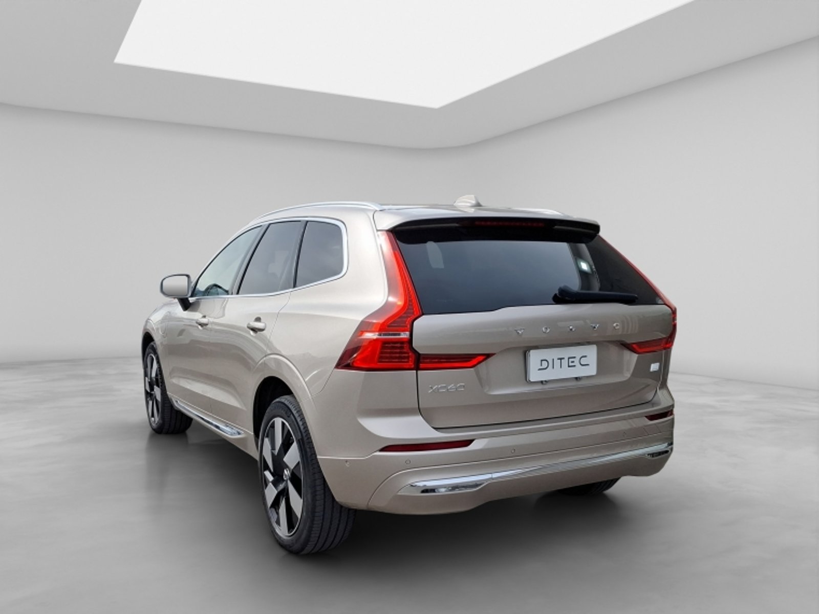 Volvo Xc60 Ii T8 Awd Recharge 2.0 Aut 2024 - Foto 5 de 20