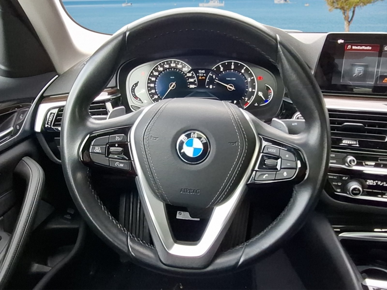 BMW 520 I 2.0 Aut 2019 - Imagen 16 de 20