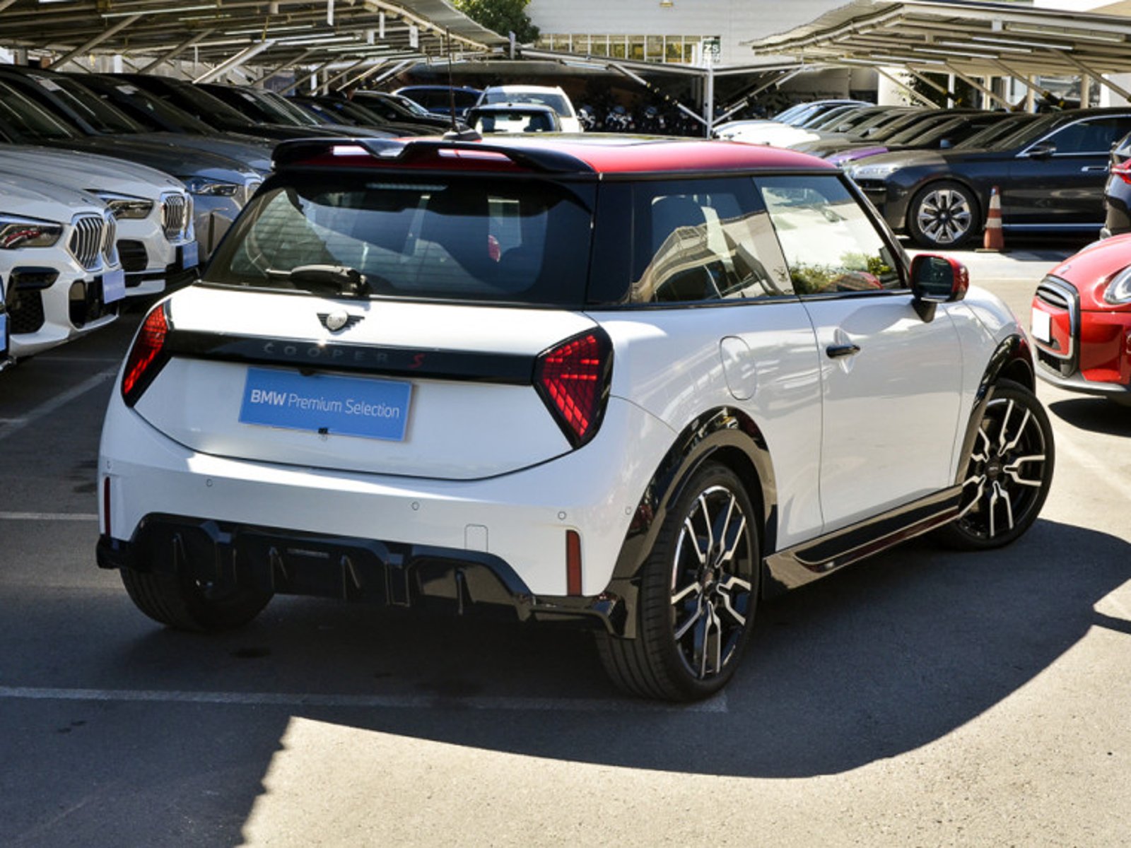 MINI Cooper S 2.0 At 2025 - Imagen 4 de 10