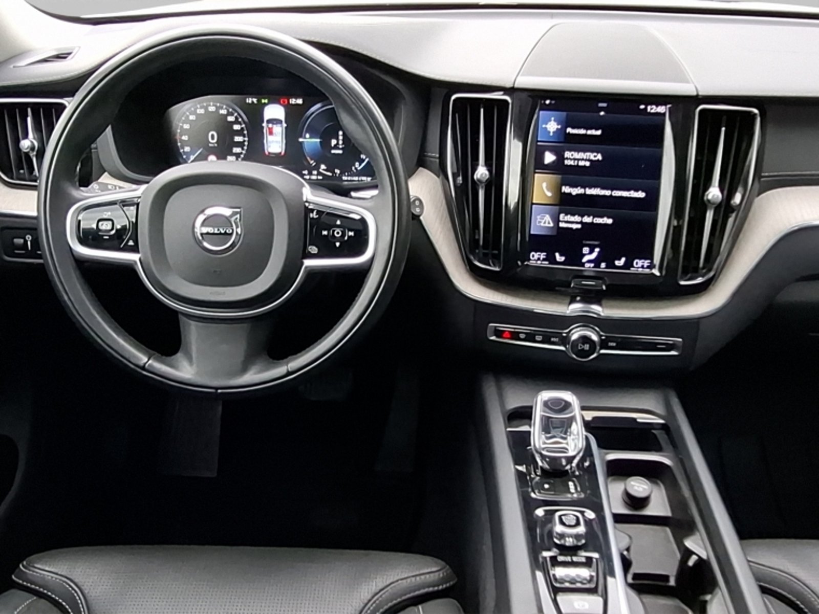 Volvo Xc60 T8 4x4 2.0 Aut 2021 - Imagen 17 de 20