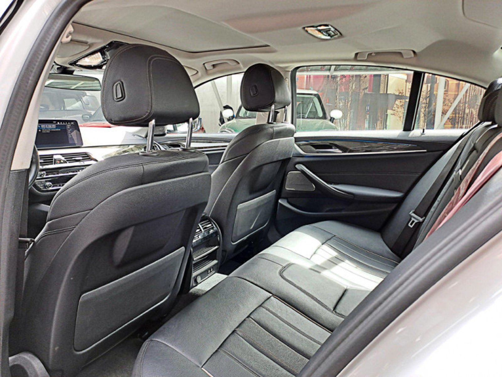 BMW 530 E Luxury Lci 2023 - Imagen 10 de 11