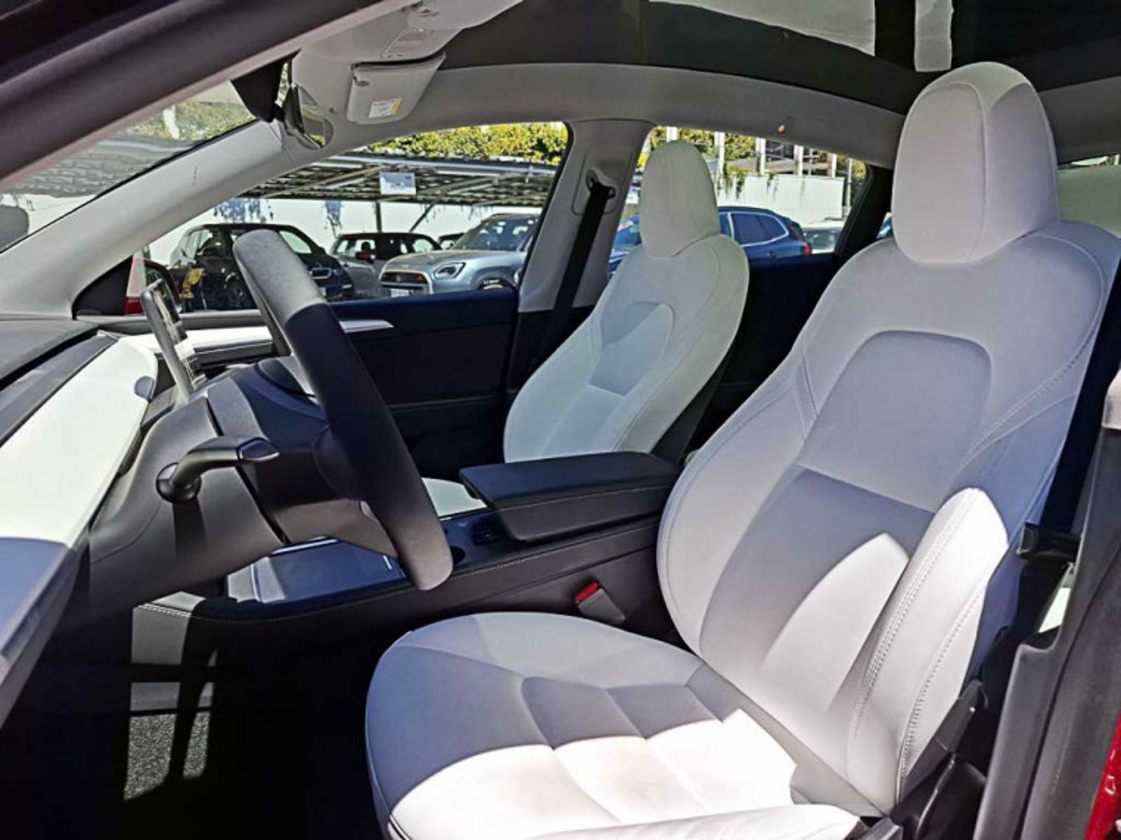 TESLA Model y Long Range 4x4 Aut 2024 - Imagen 9 de 12