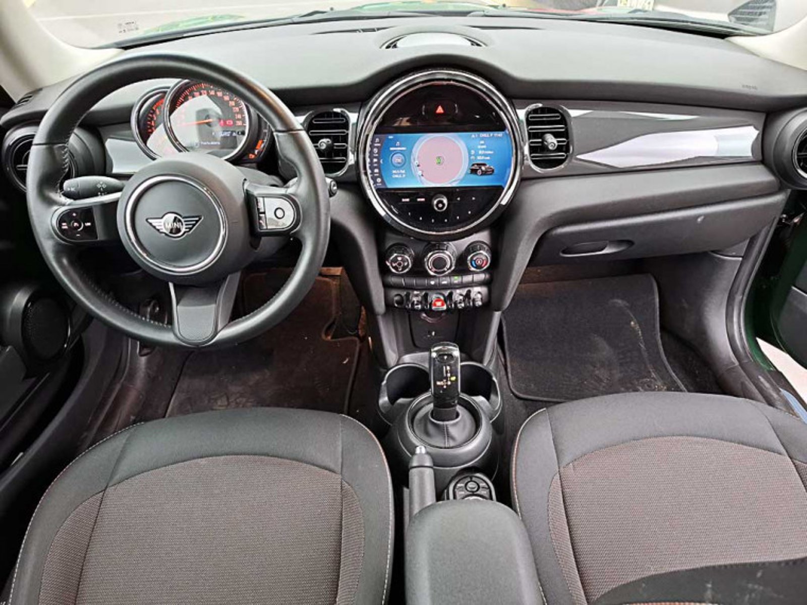 MINI Cooper Essential Hb 1.5 At 2024 - Imagen 6 de 13