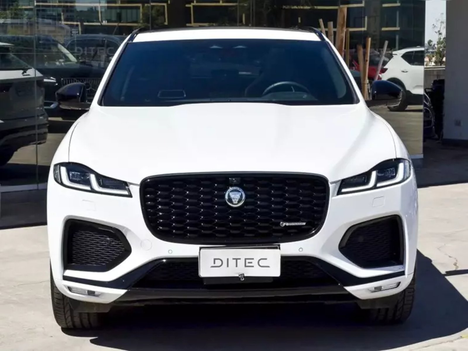 Jaguar F-pace R Dynamic 2024 - Foto 3 de 20
