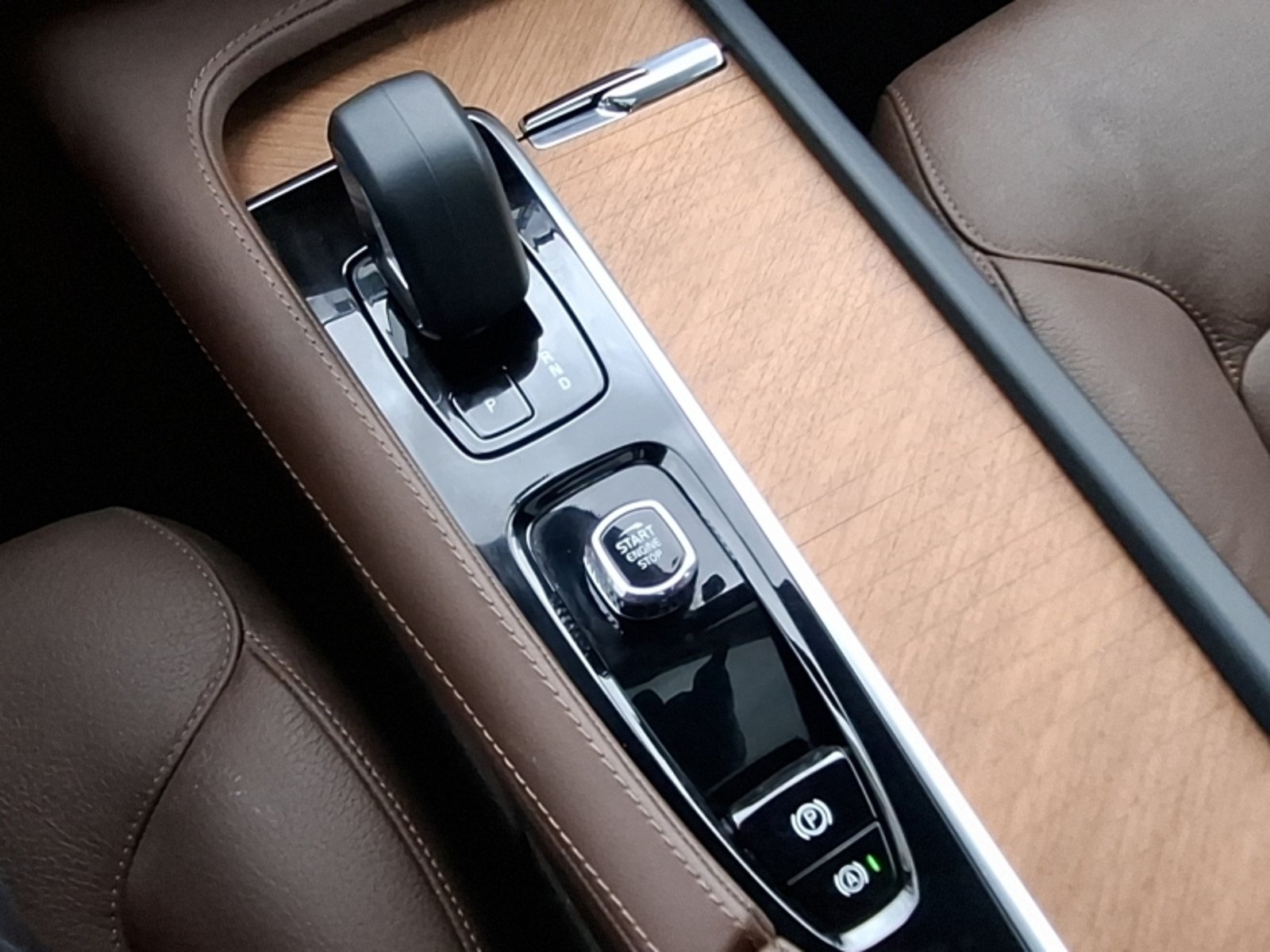 Volvo Xc90 T8 Rechargue Plus Ii 4x4 2.0 Aut 2024 - Imagen 13 de 20