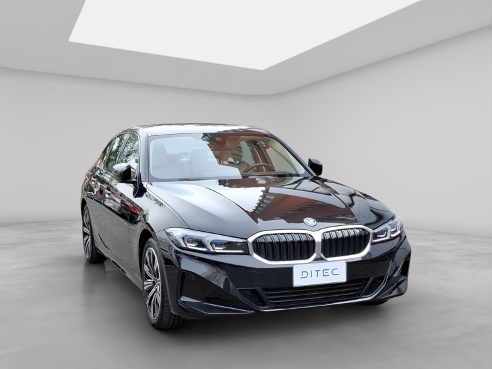 BMW 330 E Berlina Dynamic 2024 - Foto 3 de 20