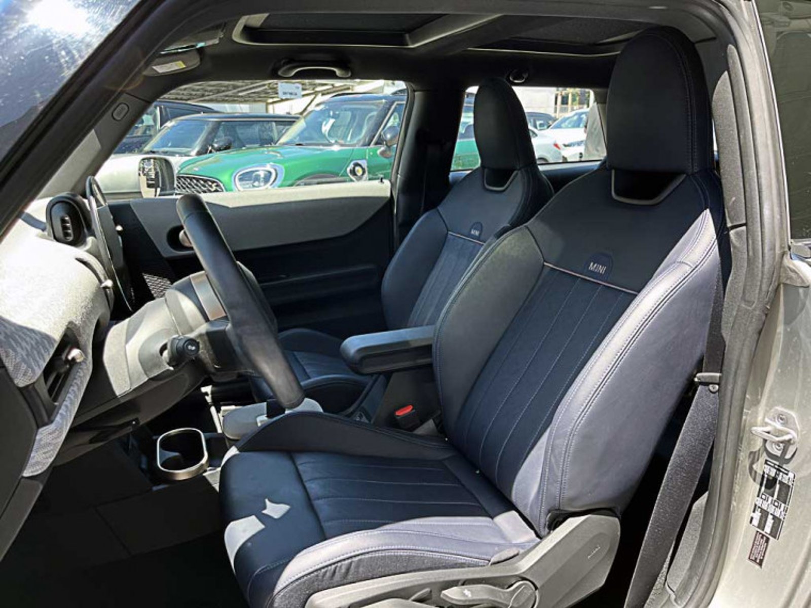 MINI Cooper C 1.5 Hb 3p Favoured 2024 - Imagen 10 de 12