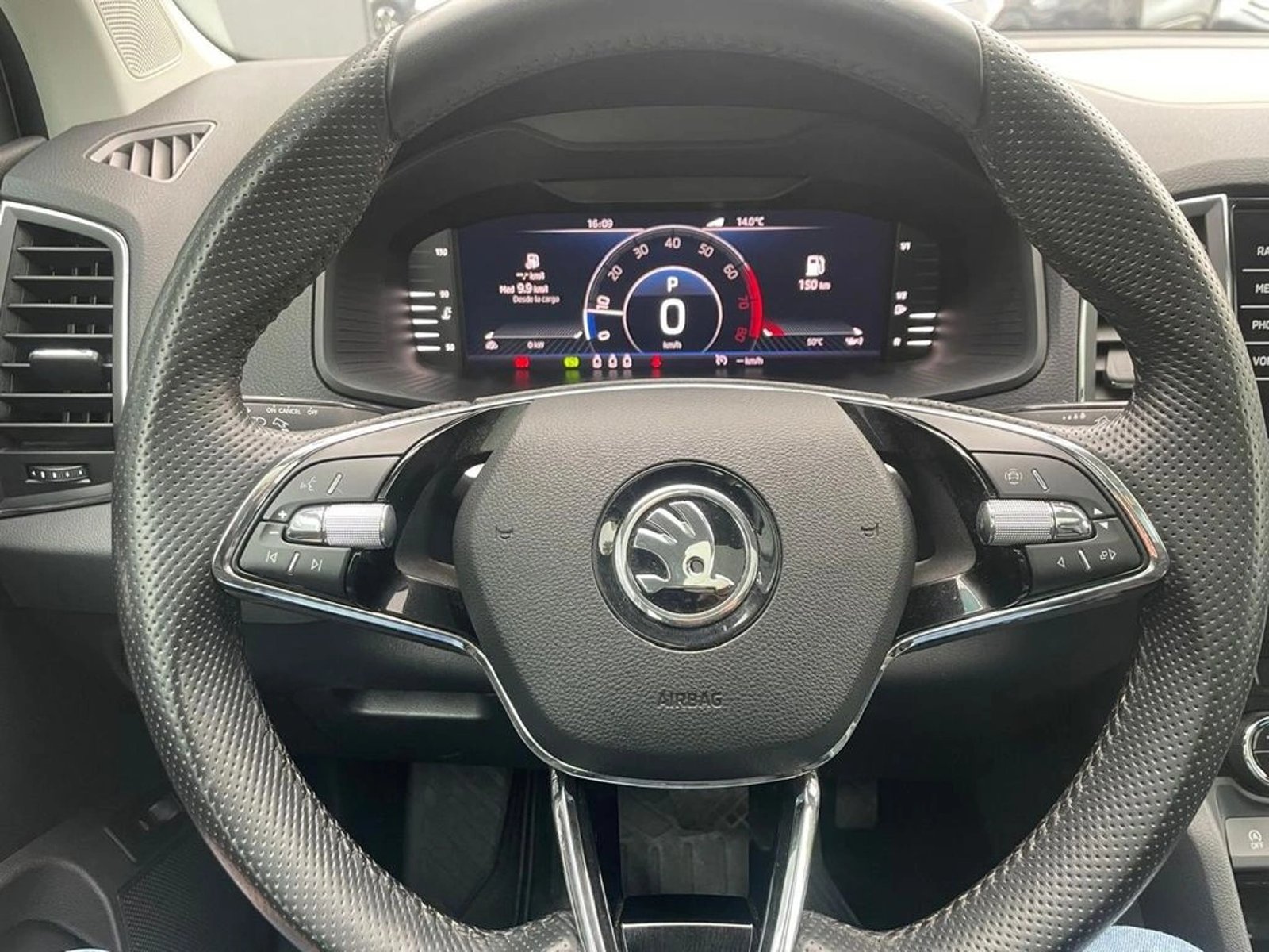 Skoda KAROQ 1.4 TSI AMBIENTE AT 2021 - Imagen 14 de 20