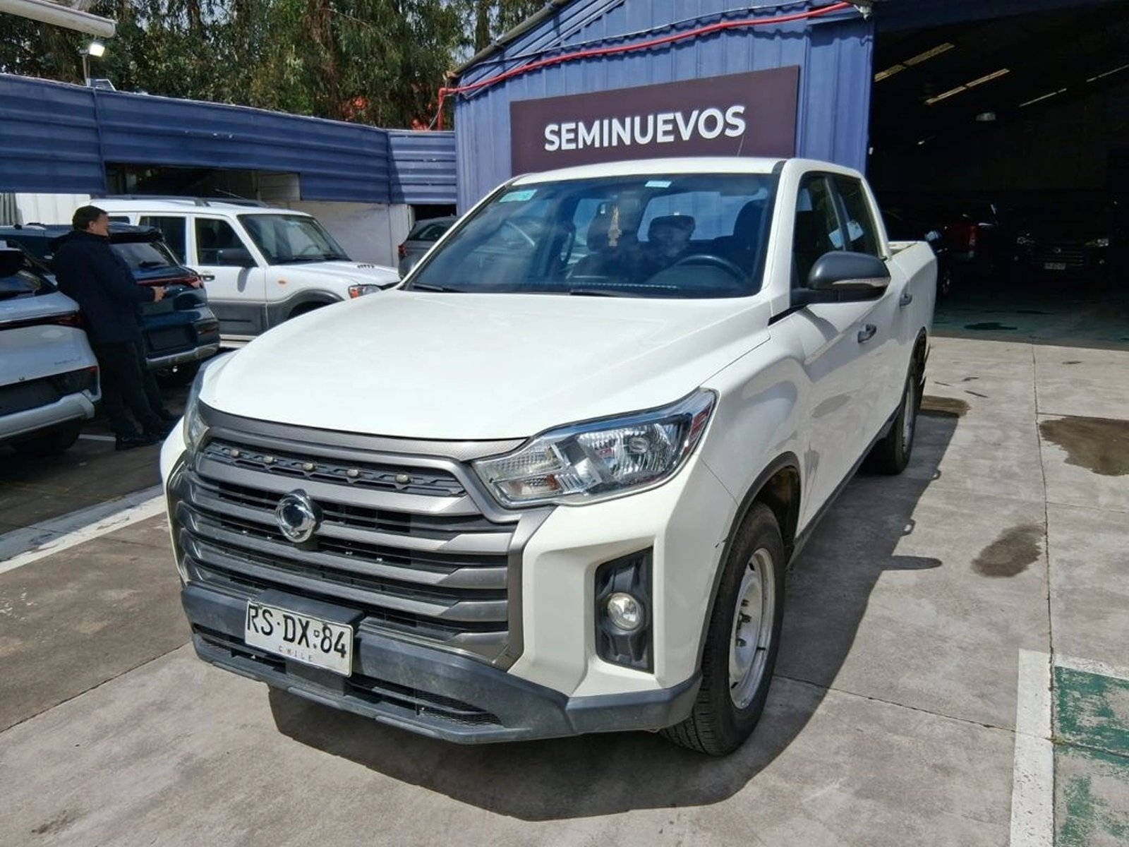 SsangYong GRAND MUSSO 2.2 GRAND LX TD DIESEL 2WD MT6 4P 2022 - Foto 2 de 18