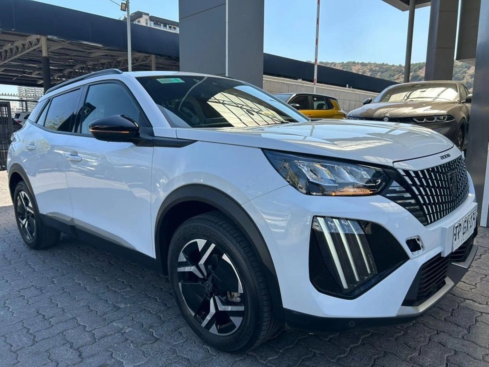 PEUGEOT 2008 2024 - Imagen 4 de 17
