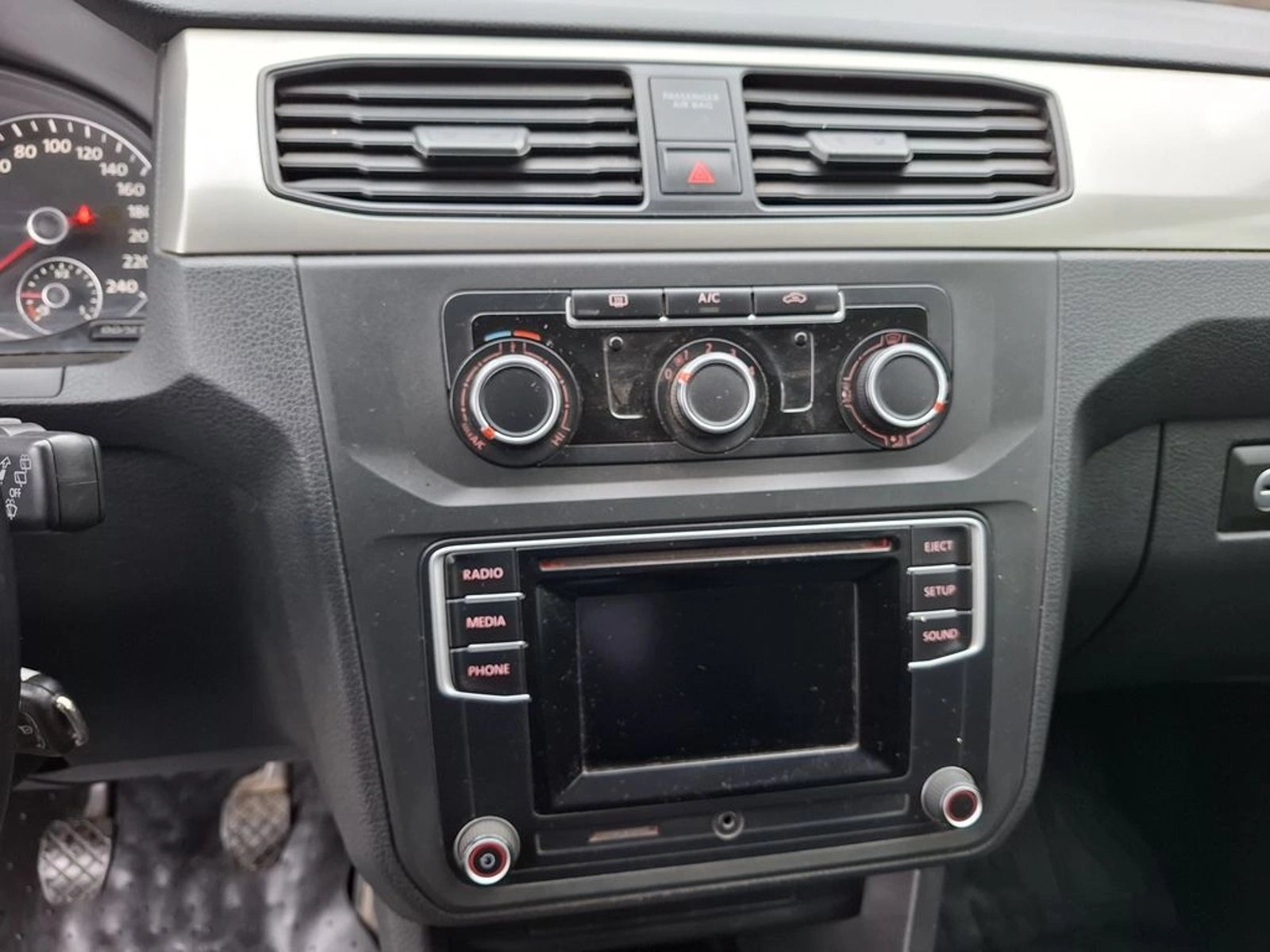 VOLKSWAGEN CADDY MT 1.6 2017 - Imagen 18 de 20