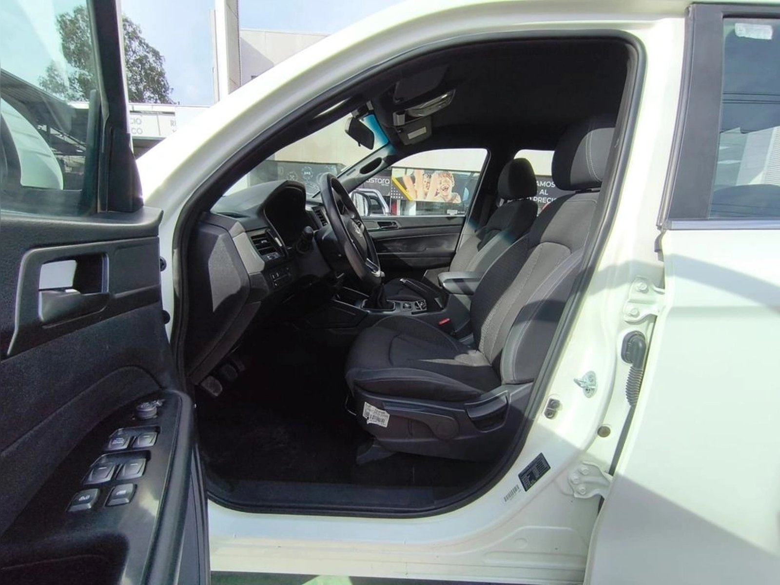 SsangYong GRAND MUSSO MUSSO GRAND 2.2 MT DSL 2024 - Imagen 9 de 19