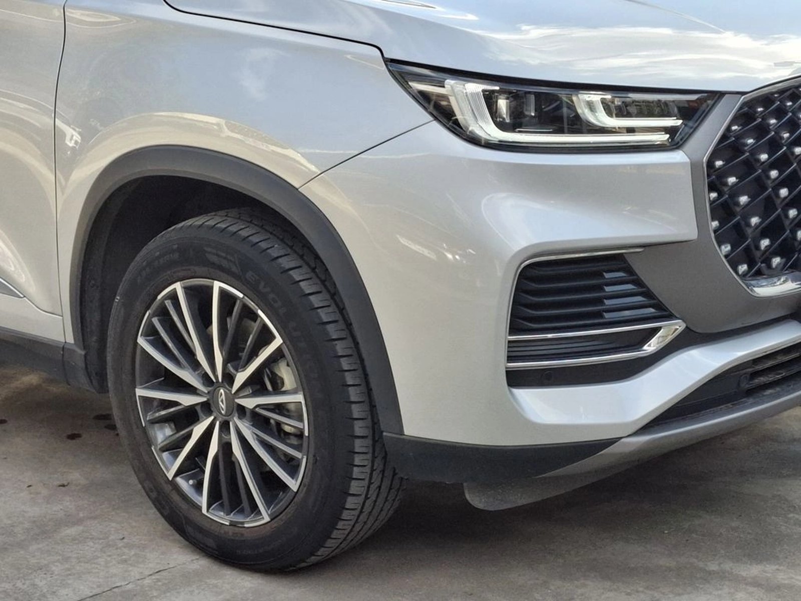 Chery TIGGO 8 PRO 1.5T PHEV HYBRID 4X2 AT 5P 2024 - Foto 4 de 20