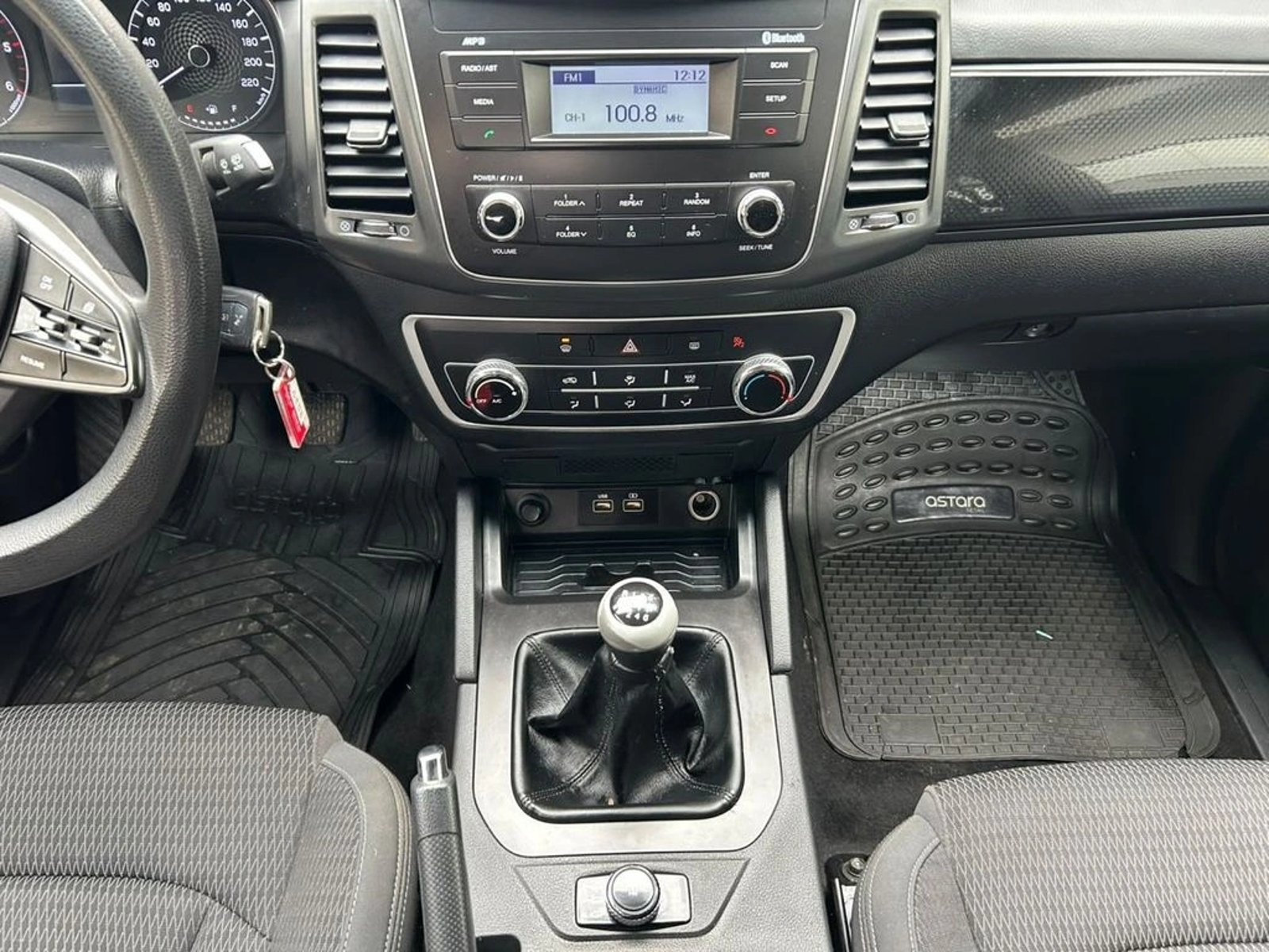 SsangYong GRAND MUSSO 2.2 GLX MT 4X4 DIESEL 2024 - Imagen 12 de 16