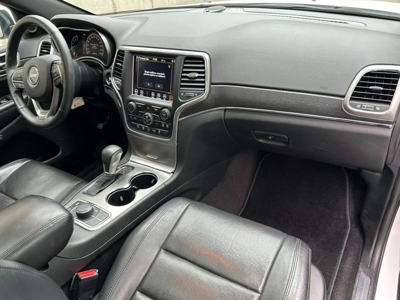 Jeep GRAND CHEROKEE 3.6 LIMITED LX 4X4 AT 5P 2018 - Imagen 8 de 16