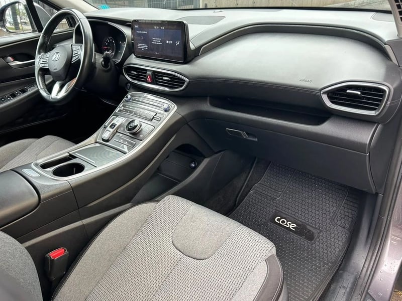 Hyundai SANTA FE 2.5 AT VALUE TM 2023 - Imagen 12 de 17