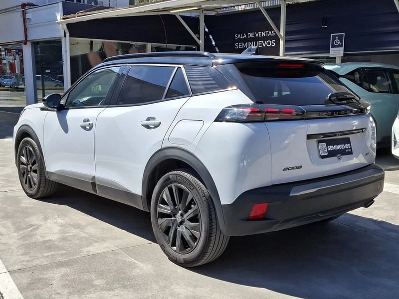Peugeot 2008 BLUE HDI 130 GT 2024 - Imagen 8 de 20