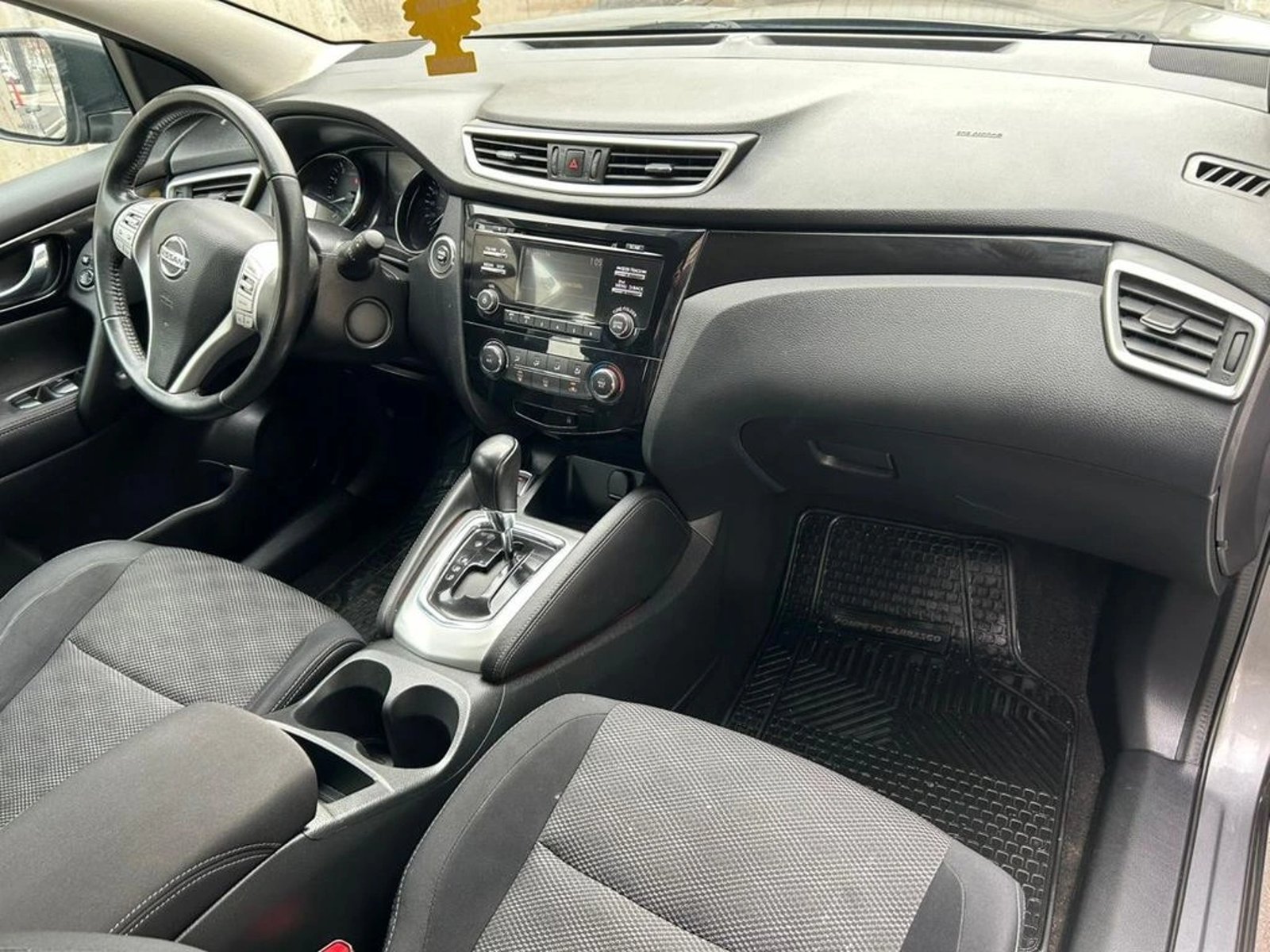 NISSAN QASHQAI 2017 - Imagen 10 de 17