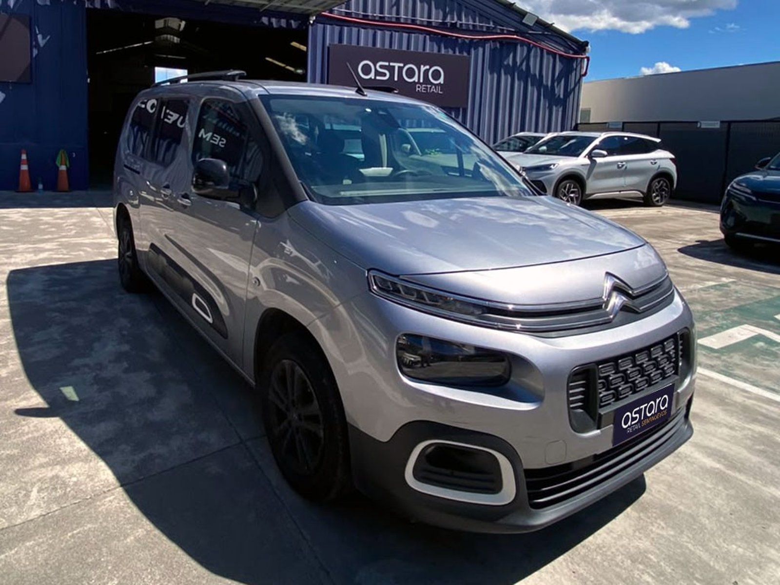 Citroën MULTISPACE 1.5 MULTISPACE XL HDI DIESEL 4X2 130 EAT AT 5P 2022 - Foto 4 de 16