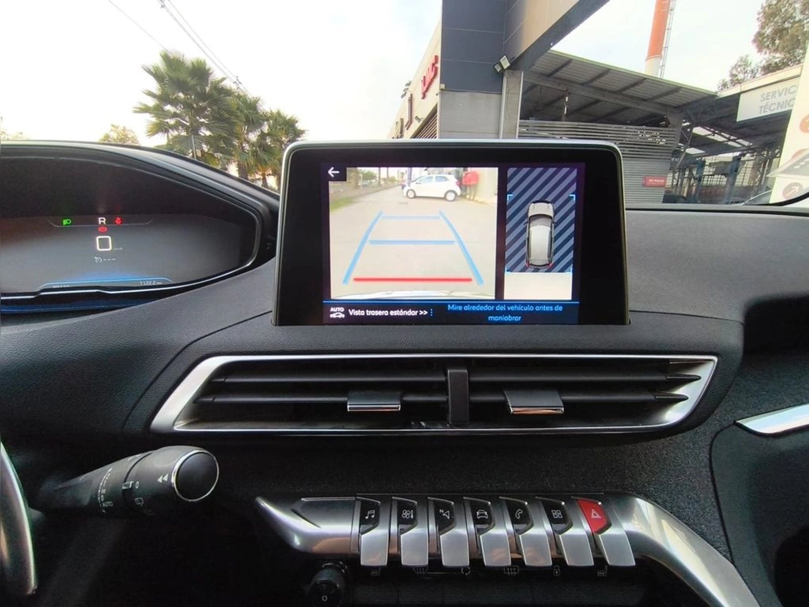 Peugeot 3008 ALLURE BLUEHDI 1.5 2019 - Imagen 18 de 20