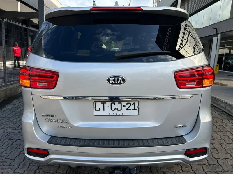 Kia GRAND CARNIVAL 2.2 AUT 2020 - Imagen 5 de 17