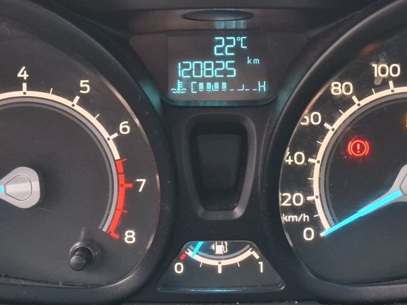 Ford FIESTA MT 1.6 2019 - Imagen 17 de 20