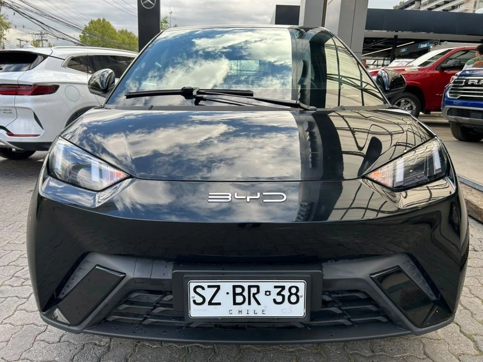 BYD DOLPHIN MINI 0.0 AT 4X4 ELECTRICO 2024 - Foto 2 de 15