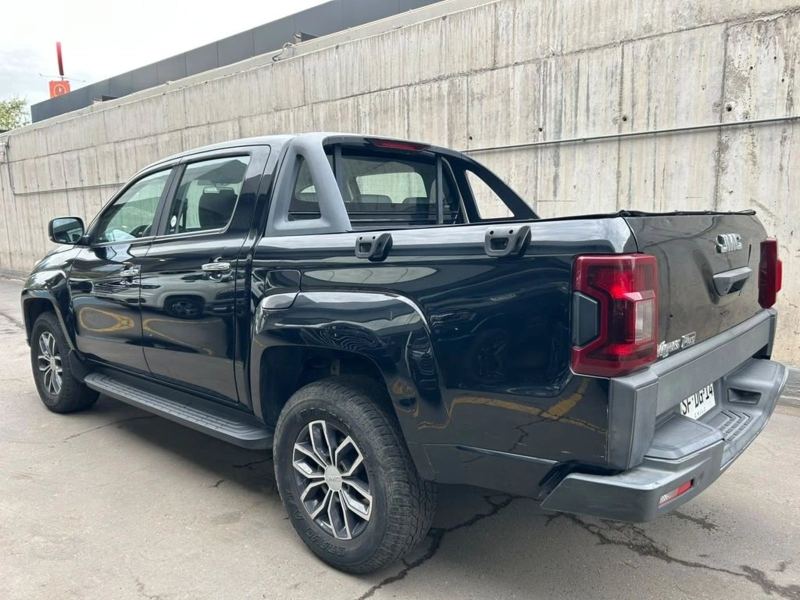 JMC VIGUS 2.4 PLUS DIESEL 4X2 EURO5 MT 4P 2023 - Foto 4 de 16