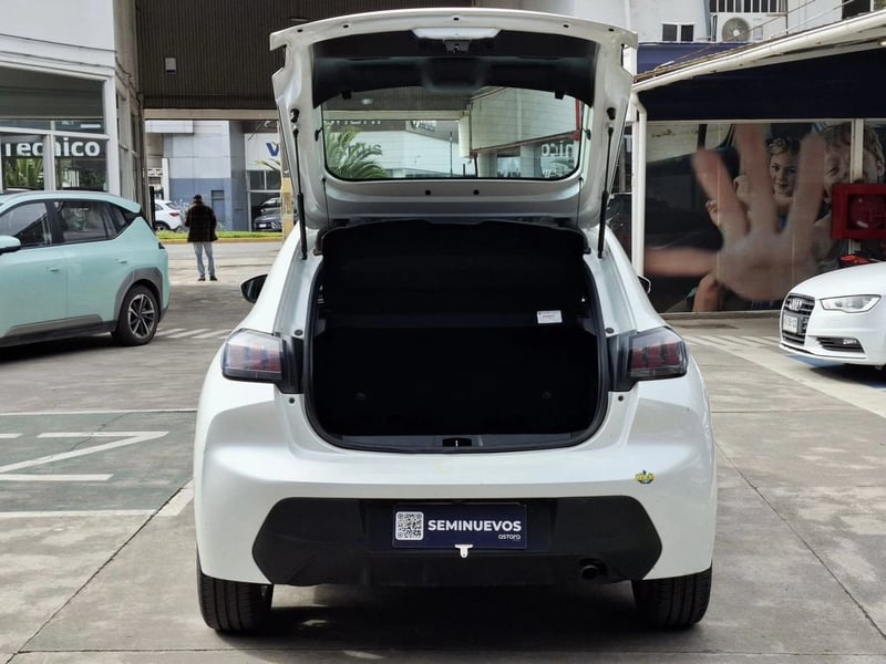 Peugeot 208 1.2 STYLE PURETECH 75 4X2 MT 5P 2023 - Imagen 11 de 20